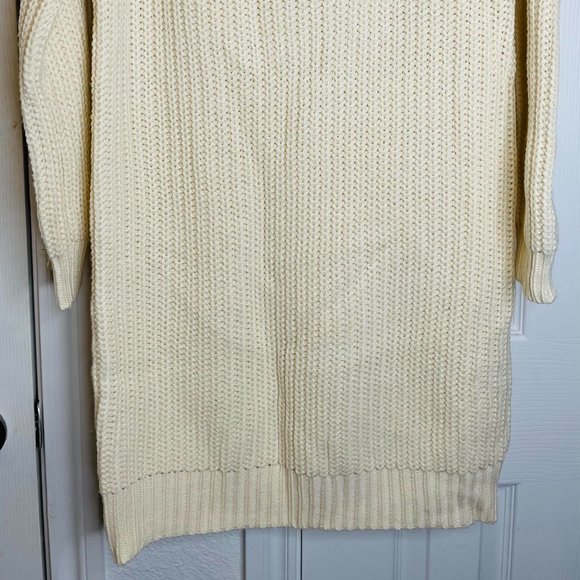 Women's Sweater - Picture 2 of 5